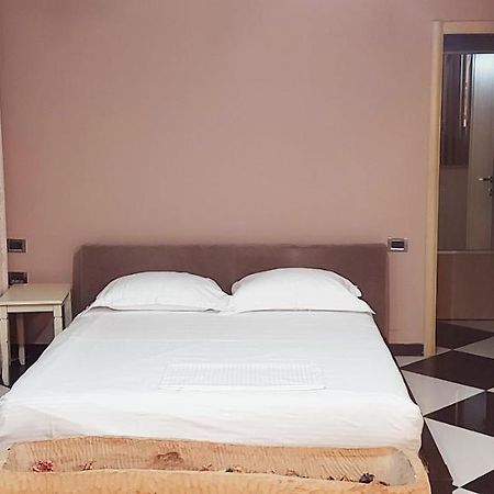 Lovely Apartment In Heart Of ティラナ エクステリア 写真